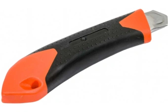 Нож FINLAND строительный с лезвием 18мм      2013