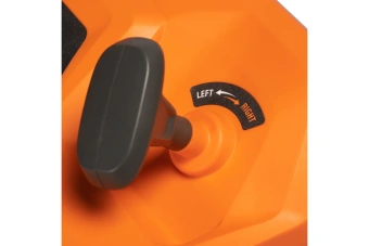 Снегоуборщик-лопата DAEWOO DAST 4242Li (21В+21В=42В, ФАРА, КОЛЕСА, БЕЗ Акк.и ЗУ)