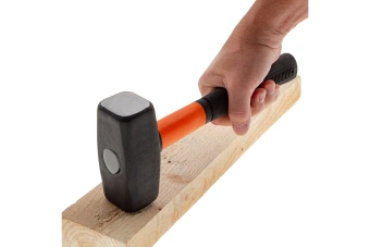 Кувалда Sparta 2000 г фибергласовая обрезин. рукоятка 10917