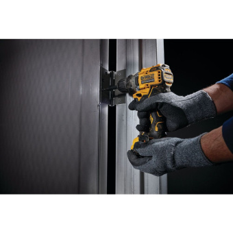 Шуруповерт DeWalt DCD 701 D2-QW (12В,250Вт,2х2,0АчLi-ion,БЗП-10мм,0-425/1500об./мин.,57,5/22,5Нм)