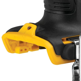 Шуруповерт DeWalt DCD 701 D2-QW (12В,250Вт,2х2,0АчLi-ion,БЗП-10мм,0-425/1500об./мин.,57,5/22,5Нм)