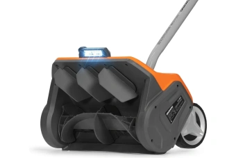 Снегоуборщик-лопата DAEWOO DAST 4242Li (21В+21В=42В, ФАРА, КОЛЕСА, БЕЗ Акк.и ЗУ)