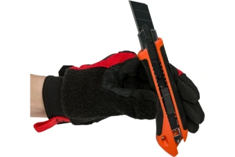 Нож FINLAND строительный с лезвием 18мм      2013