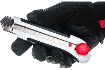 Нож со сменным лезвием Монтажник 25мм, обрезиненный, ABS+TPR 600508